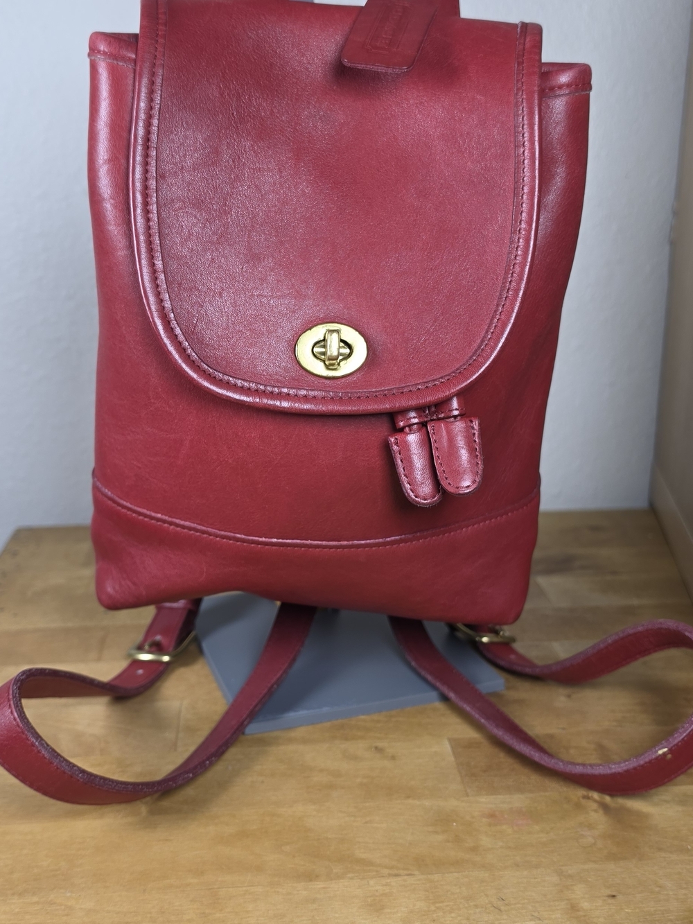 Coach 9960 Red Leather Daypack Backpack Exceptional Vintage Condition Hang Tag - Picture 8 of 12